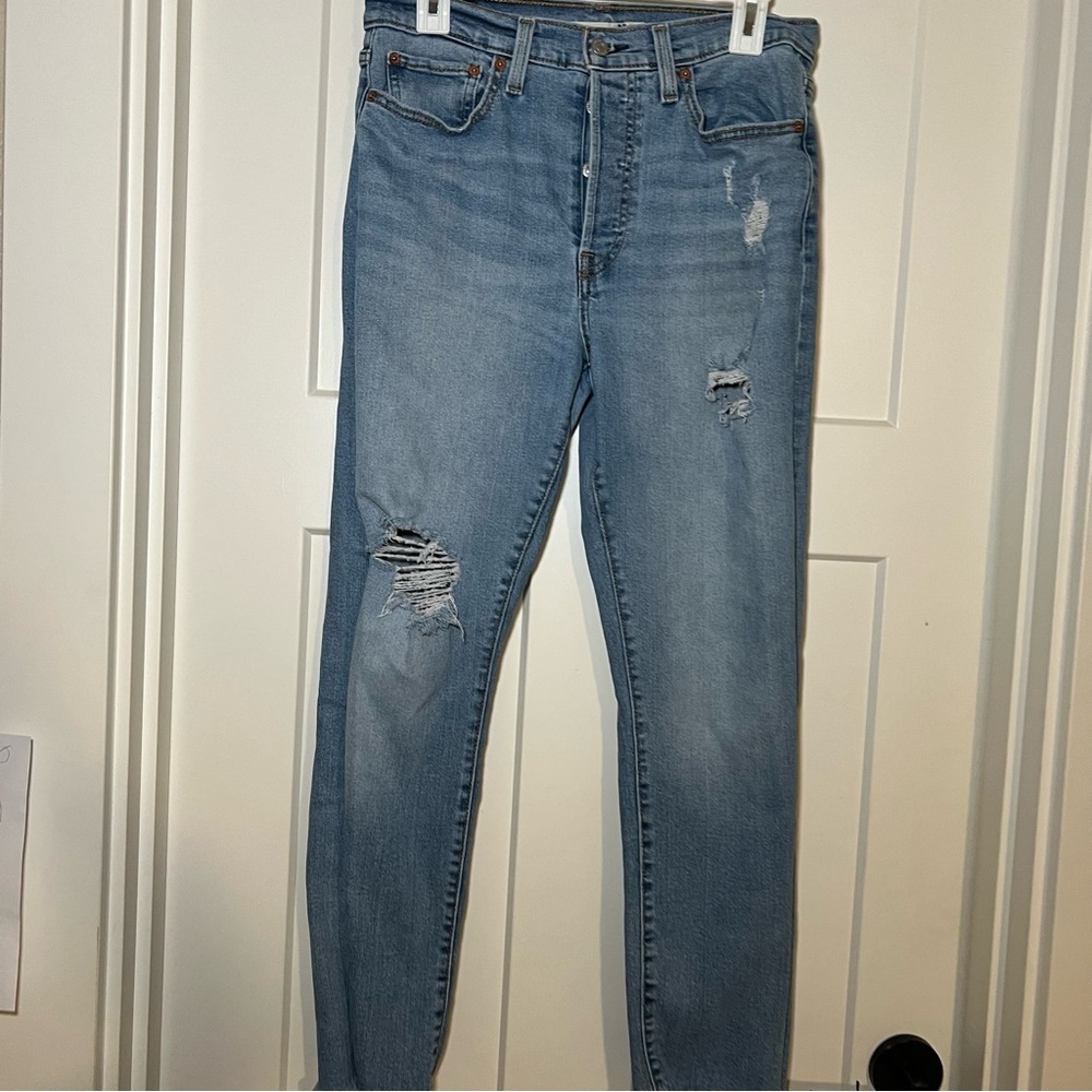 Levi's Wedgie Straight Jeans Women's 30x28 Denim High Rise Distressed Raw Hem